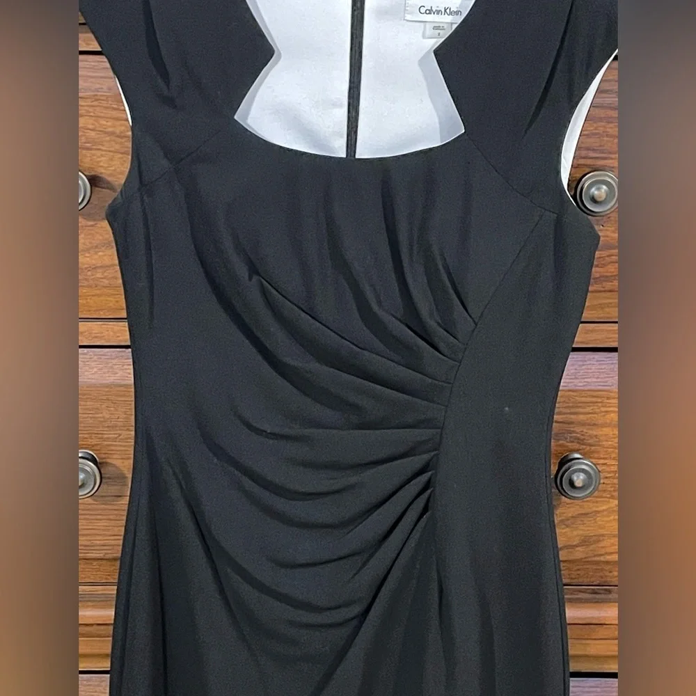 CALVIN KLEIN form fitting black Dress size 2 - Picture 2 of 8